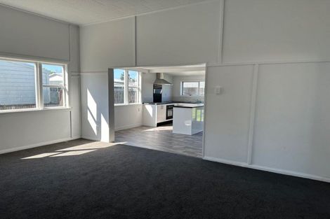 Photo of property in 42 Tennyson Street, Dannevirke, 4930