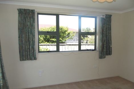 Photo of property in 2 Park Avenue, Titahi Bay, Porirua, 5022