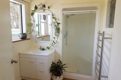 Photo of property in 2 Akatea Road, Korokoro, Lower Hutt, 5012