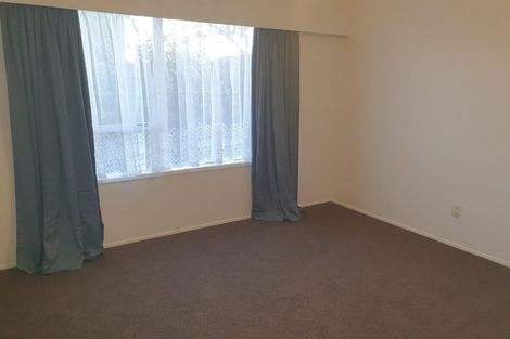 Photo of property in 2/10 Gloaming Place, Conifer Grove, Takanini, 2112