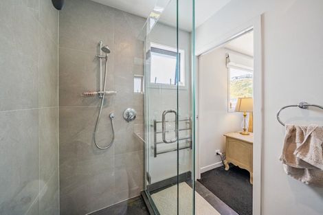 Photo of property in 3 Cirrus Close, Newlands, Wellington, 6037