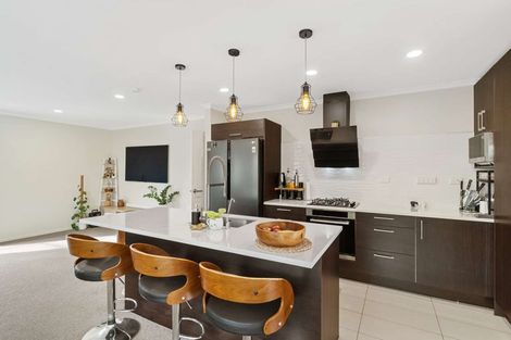 Photo of property in 15 Little Oaks Drive, Yaldhurst, Christchurch, 8042