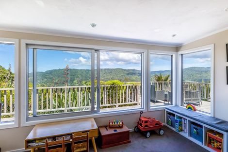 Photo of property in 13 Lookout Drive, Laingholm, Auckland, 0604