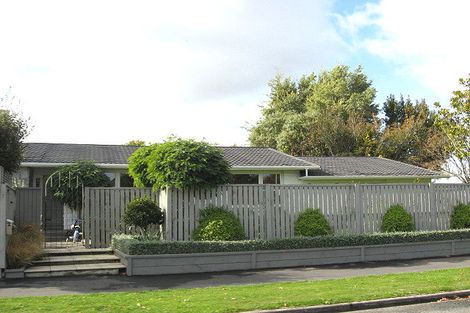 Photo of property in 2 Guinness Crescent, Ilam, Christchurch, 8041