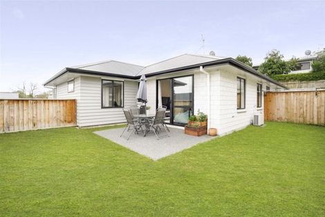 Photo of property in 3/142 Forest Lake Road, Forest Lake, Hamilton, 3200