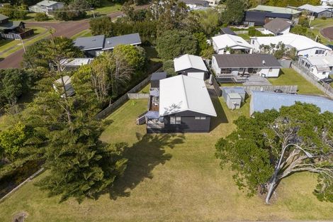 Photo of property in 48 Pauanui Beach Road, Pauanui, Hikuai, 3579
