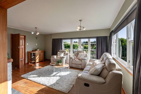 Photo of property in 102 Ruapehu Street, Paraparaumu, 5032