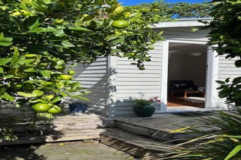 Photo of property in 22 St Michaels Avenue, Point Chevalier, Auckland, 1022