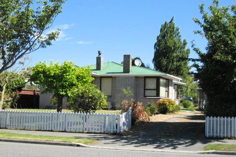 Photo of property in 77 Staveley Street, Avonhead, Christchurch, 8042