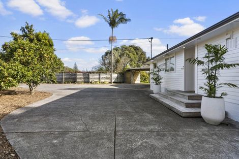 Photo of property in 58 Cobham Crescent, Kelston, Auckland, 0602