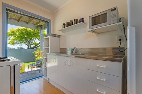 Photo of property in 16 Freyberg Street, Roslyn, Palmerston North, 4414