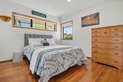 Photo of property in 4 Takutai Avenue, Bucklands Beach, Auckland, 2012