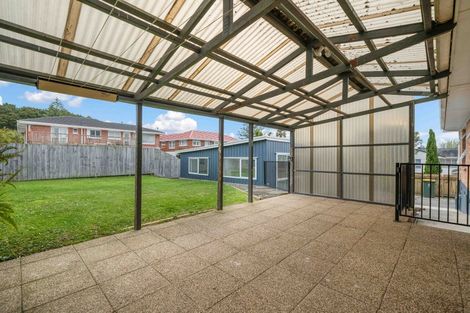 Photo of property in 19 Lawrence Crescent, Hillpark, Auckland, 2102