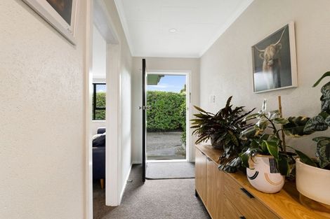 Photo of property in 28 Denise Crescent, Hornby, Christchurch, 8042