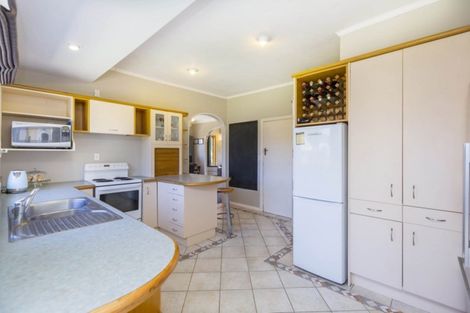 Photo of property in 43 Golders Road, Elderslea, Upper Hutt, 5018