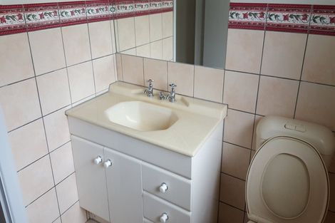 Photo of property in 1 Ludecke Place, Sockburn, Christchurch, 8042