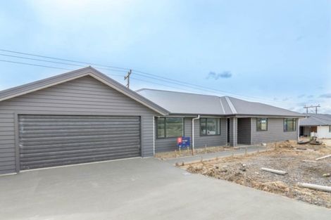 Photo of property in 33 Silicon Way, Fitzherbert, Palmerston North, 4410