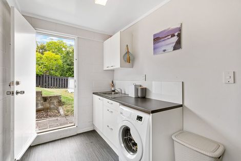 Photo of property in 4 Easter Parade, Glen Eden, Auckland, 0602