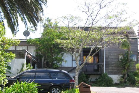 Photo of property in 42 Hyde Road, Rothesay Bay, Auckland, 0630