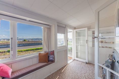 Photo of property in 23 Pukeko Place, Westshore, Napier, 4110