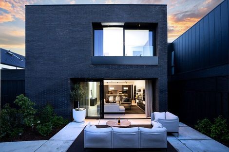 Photo of property in 9 Hewitts Road, Merivale, Christchurch, 8014