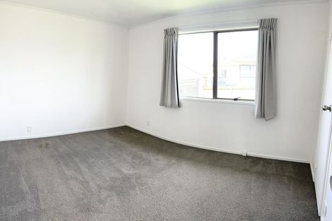 Photo of property in 67 Hyperion Drive, Randwick Park, Auckland, 2105