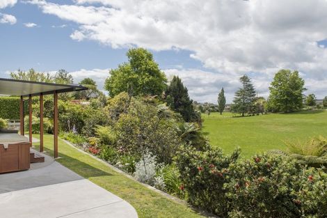 Photo of property in 18 Tranquil Grove, Omokoroa, 3114