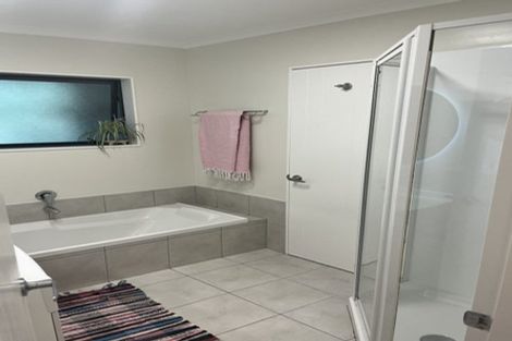 Photo of property in 7 Lowry Heights, Stokes Valley, Lower Hutt, 5019