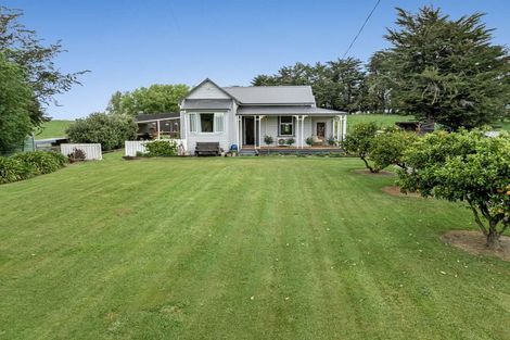 Photo of property in 56 Tapairu Road, Waipawa, 4275