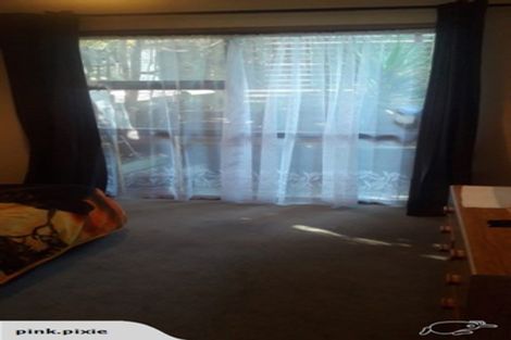 Photo of property in 1/86 Waimumu Road, Massey, Auckland, 0614