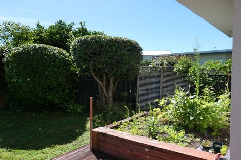 Photo of property in 10 Karu Crescent, Waikanae, 5036