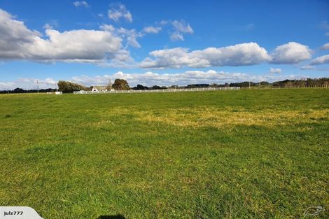 Photo of property in 6 Kaipakopako Road, Paraite, New Plymouth, 4373