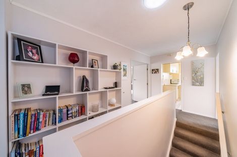 Photo of property in 3 Bowline Place, Whitby, Porirua, 5024