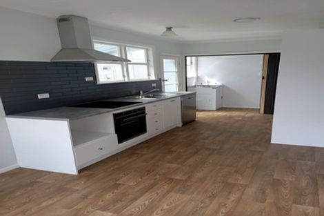 Photo of property in 4 Hartley Place, Awapuni, Palmerston North, 4412