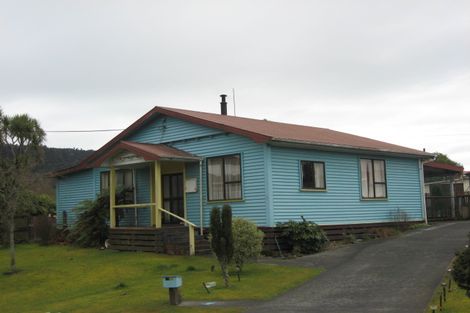 Photo of property in 10 Mckenzie Street, Runanga, 7803