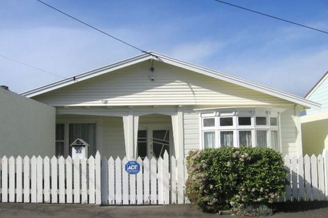 Photo of property in 33 Freyberg Street, Lyall Bay, Wellington, 6022