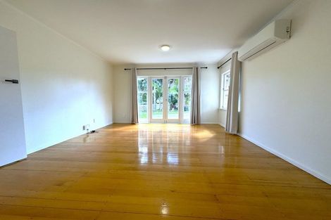 Photo of property in 23 Megan Avenue, Pakuranga Heights, Auckland, 2010