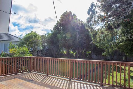 Photo of property in 204 East Coast Road, Forrest Hill, Auckland, 0620