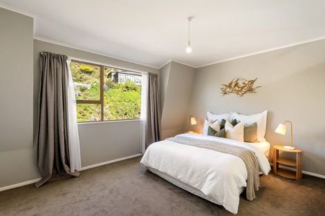 Photo of property in 3a Southern Cross Crescent, Island Bay, Wellington, 6023