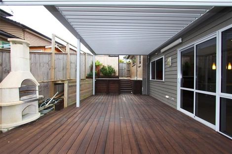 Photo of property in 8 Henriette Place, The Gardens, Auckland, 2105