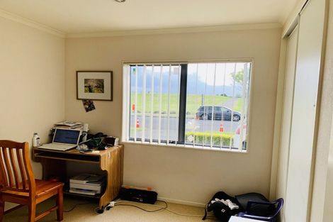 Photo of property in 37 Magic Way, Randwick Park, Auckland, 2105