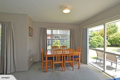 Photo of property in 21 Sutton Place, Dallington, Christchurch, 8061