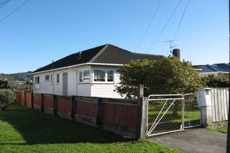 Photo of property in 32 Norfolk Street, Wainuiomata, Lower Hutt, 5014