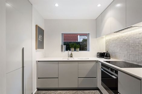 Photo of property in 1/20 Maritime Terrace, Birkenhead, Auckland, 0626