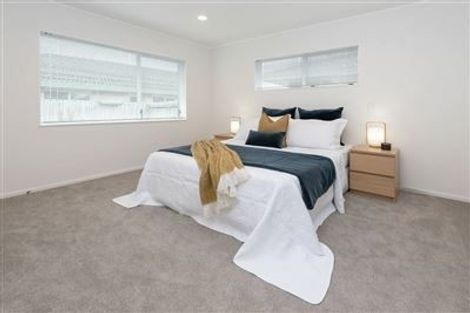 Photo of property in 2/23 Tarnica Road, Northpark, Auckland, 2013