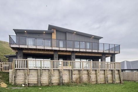 Photo of property in 32 Atherton Terrace, Churton Park, Wellington, 6037