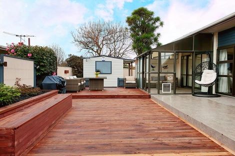 Photo of property in 10 Chilton Drive, Mairehau, Christchurch, 8052