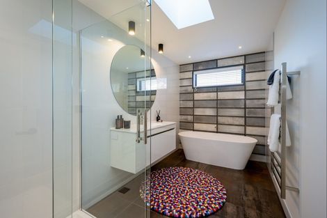 Photo of property in 9 Matipo Street, Wanaka, 9305