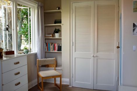 Photo of property in 5 Kinross Street, Kelburn, Wellington, 6012