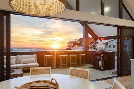 Photo of property in 10b Beach Road, Waihi Beach, 3611
